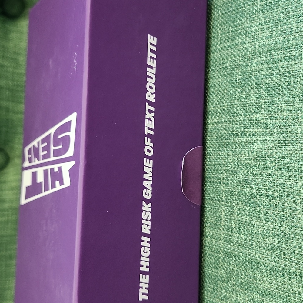 Hit Send Texting Card Game - Picture 2 of 12